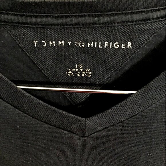 TOMMY HILFIGER MENS NAVY V-NECK SHORT SLEEVE T-SHIRT SIZE LARGE - Picture 3 of 6